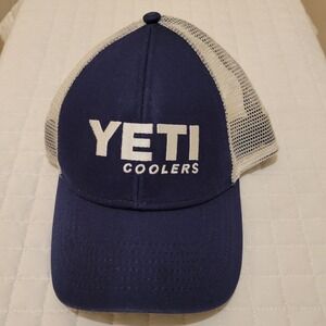 YETI Traditional Trucker Hat Navy Blue White Mesh Snapback Cap Summertime Beach